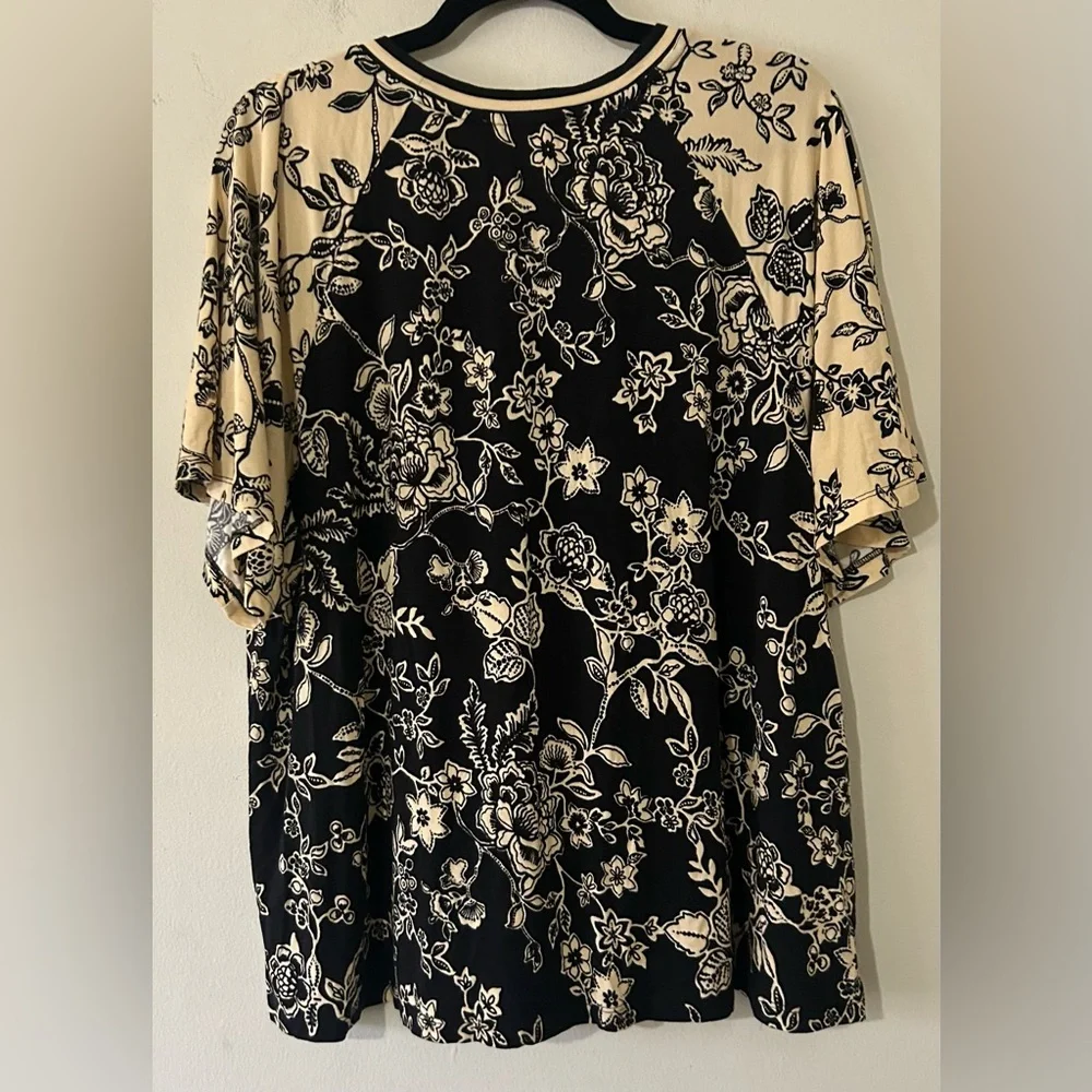 Johnny Was Black and Cream Floral Blouse - Picture 3 of 4